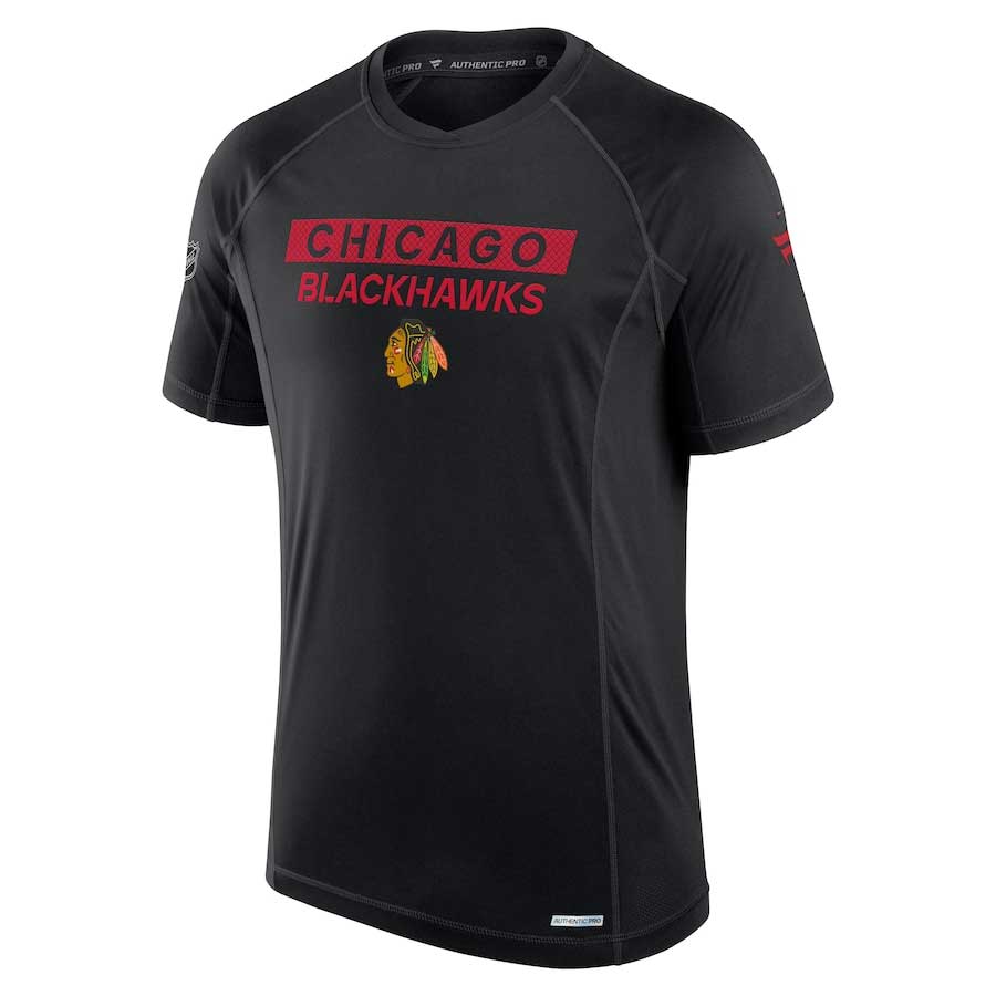 Fanatics Men s Chicago Blackhawks Authentic Pro Rink Tech T Shirt