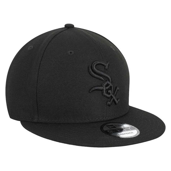 Chicago White Sox All Black 9FIFTY Snapback Adjustable Cap