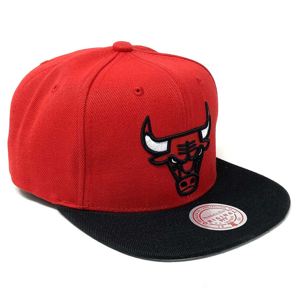 Mitchell & Ness Core Basic Snapback Chicago Bulls Red/Black / One Size